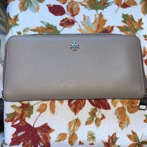 Authentic Tory Burch wallet